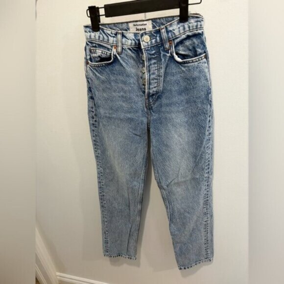 EUC- REFORMATION CYNTHIA HIGH RISE STRAIGHT JEAN- Size 24 - Picture 4 of 11